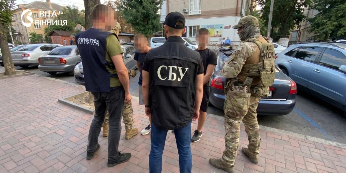 Мав довезти військовозобов'язаного до кордону у Вінниці ухвалили вирок 24-річному організатору схеми