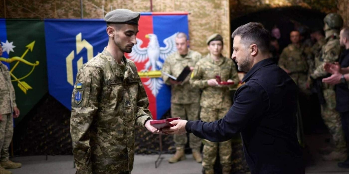 Має вже вісім нагород Президент відзначив на передовій мужнього воїна з Вінниччини