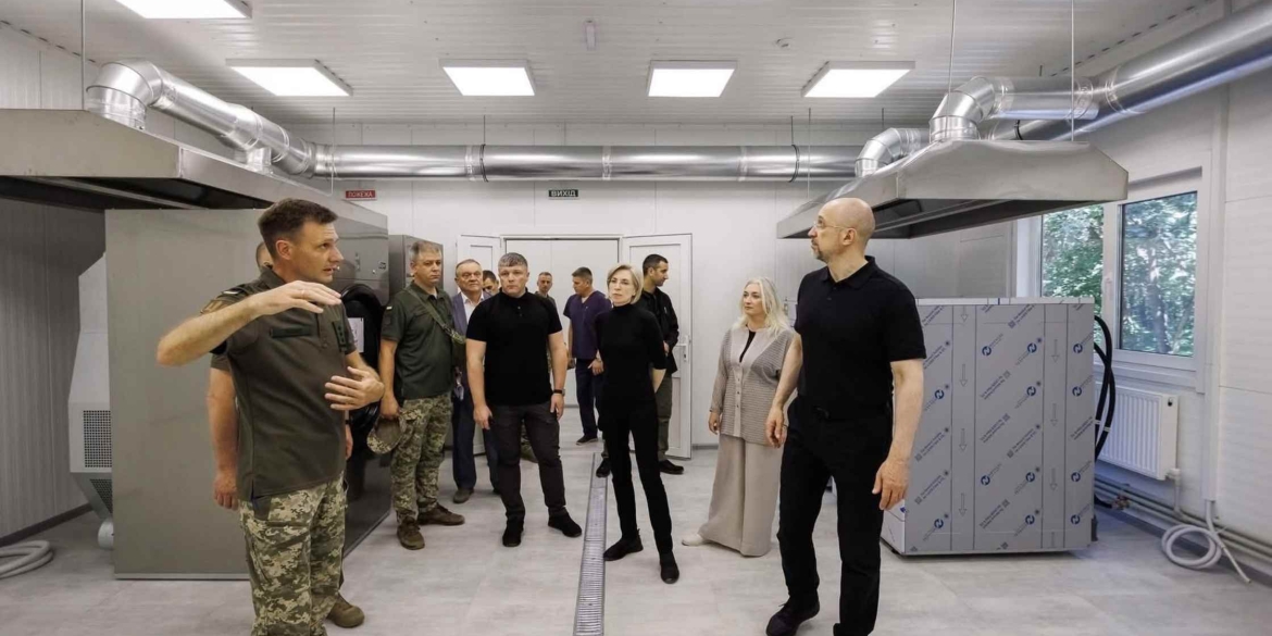 Міністр оборони відвідав вінницькі центри, де проходять реабілітацію звільнені з полону воїни