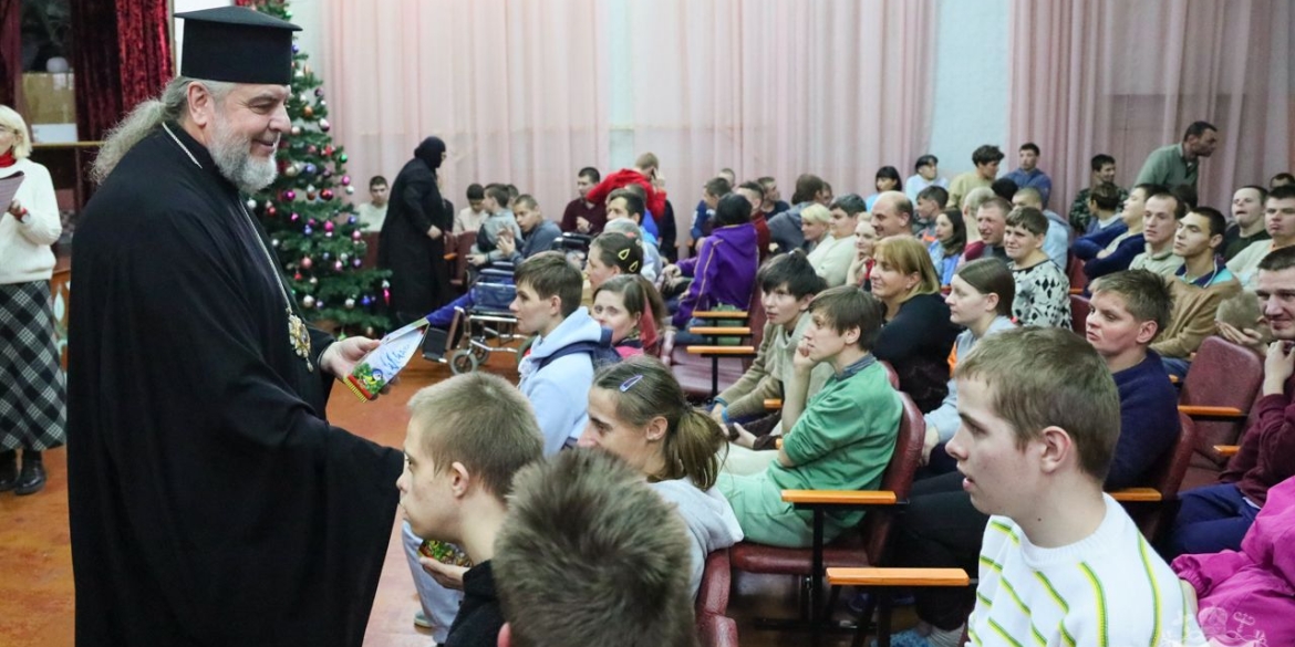 Митрополит Вінницький і Барський привітав із Різдвом вихованців будинку-інтернату