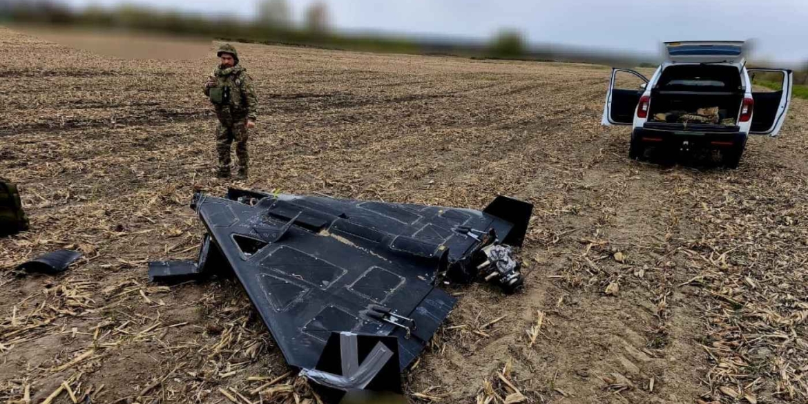 Могли вибухнути щомиті вибухотехніки показали залишки ворожих дронів, які атакували Вінниччину