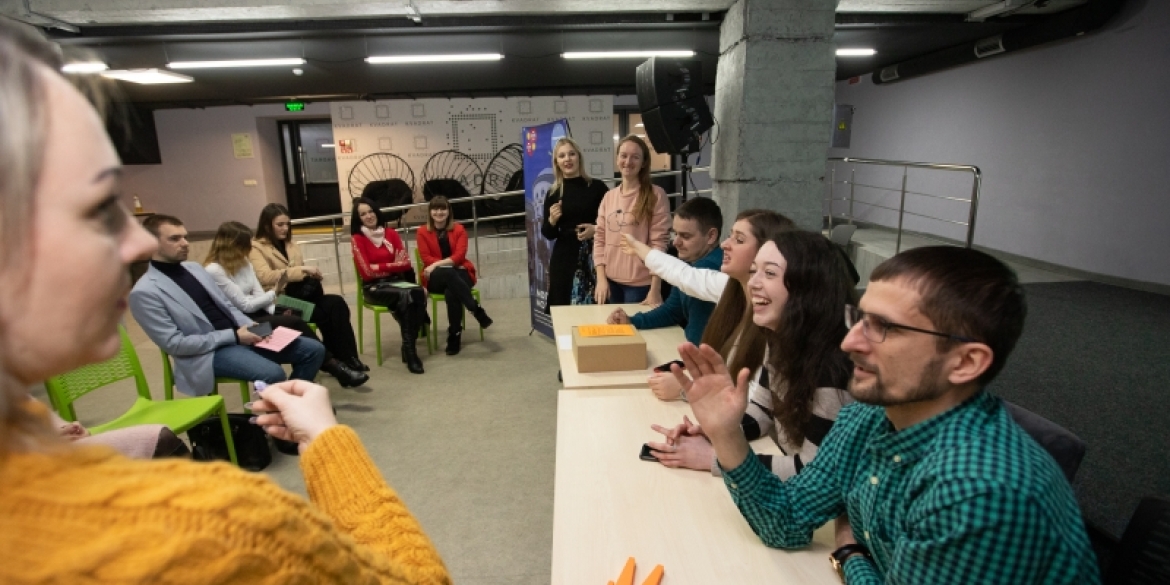 У Вінниці обговорили, як відкрити молодіжні центри в громадах