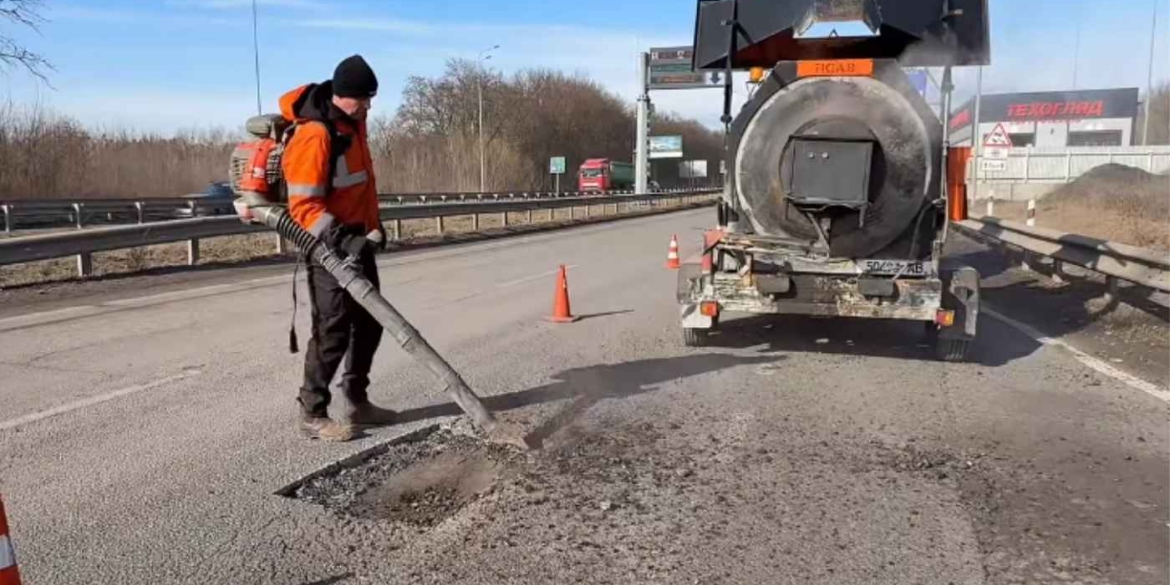 На автомагістралях Вінниччини ось-ось стартують повноцінні ремонтні роботи