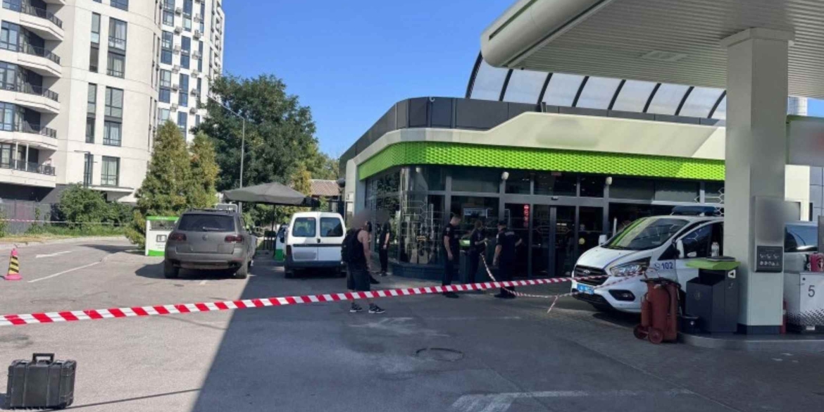 На автозаправці у Вінниці затримали двох хуліганів