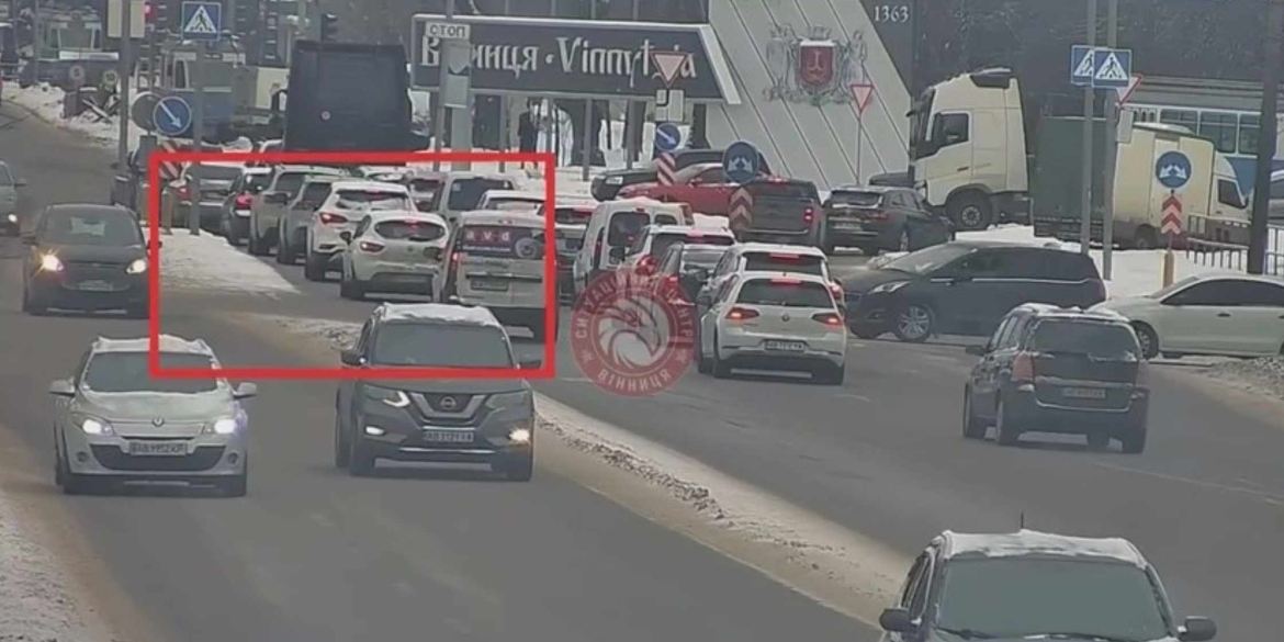 На Хмельницькому шосе у Вінниці зіткнулись два автомобілі