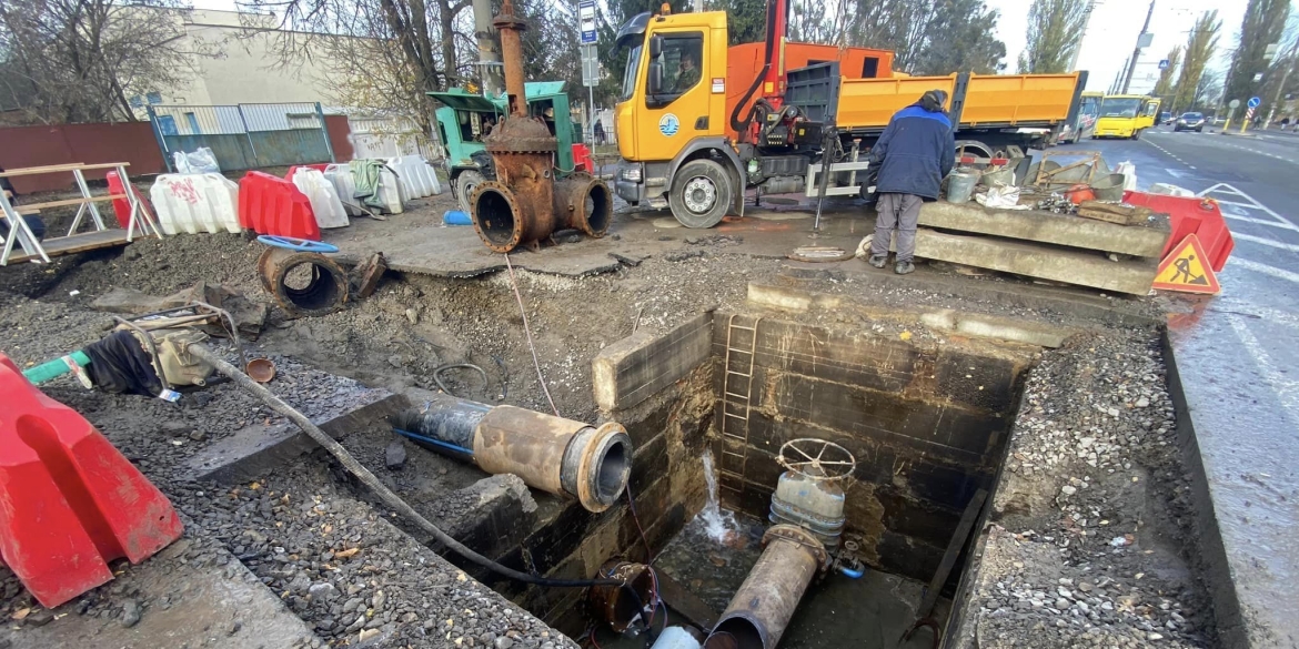 На Київській у Вінниці ще тривають роботи на водогоні, однак воду вже подали