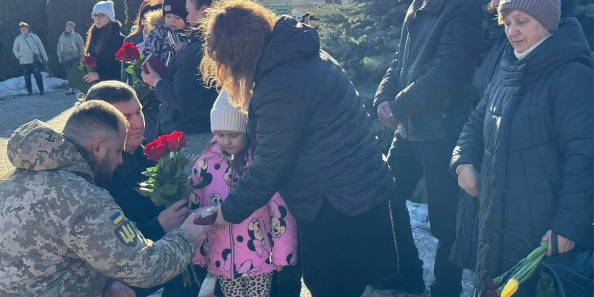 На Крижопільщині дві родини загиблих воїнів отримали їхні посмертні нагороди
