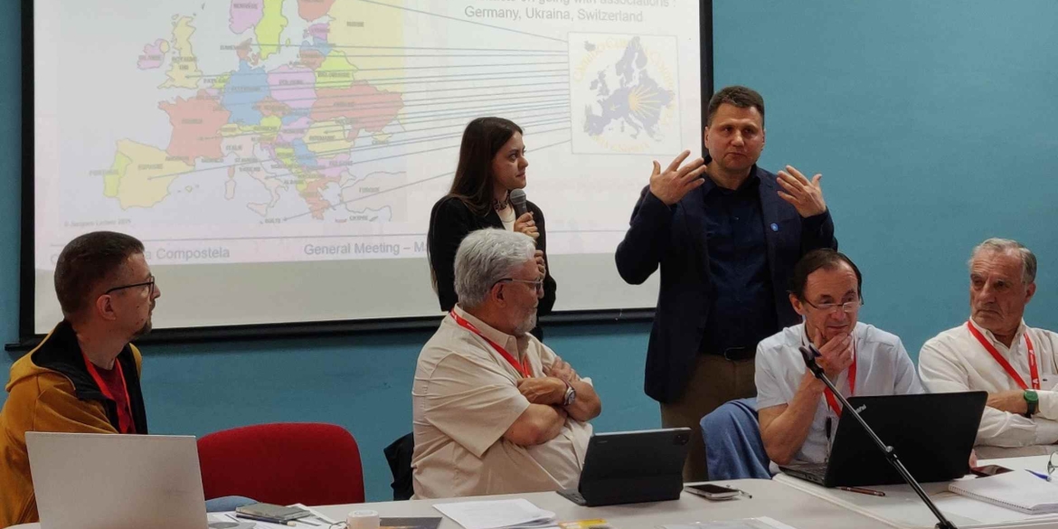 На обкладинці креденсіаля в підтримку України зобразили статую святого Якова у Вінниці
