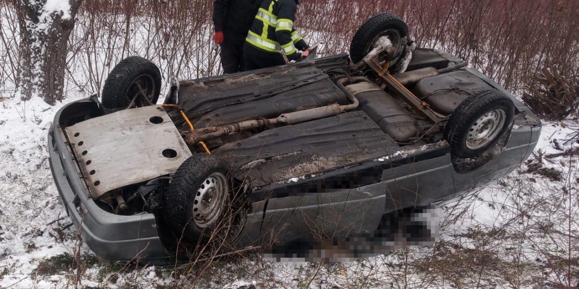 На трасі між Вапняркою та Крижополем в аварії загинула 76-річна пасажирка «ВАЗу»