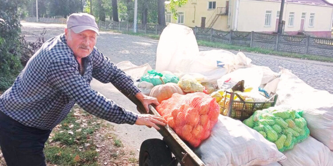 На Вінниччині для лікарні жителі самі зібрали кілька тонн овочів та фруктів