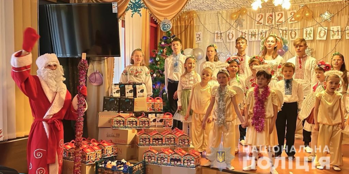 На Вінниччині привітали з новорічними святами діток спеціалізованої школи-інтернату