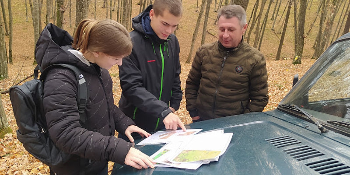 На Вінниччині школярі відправились в експедицію - шукали рослину з Червоної книги