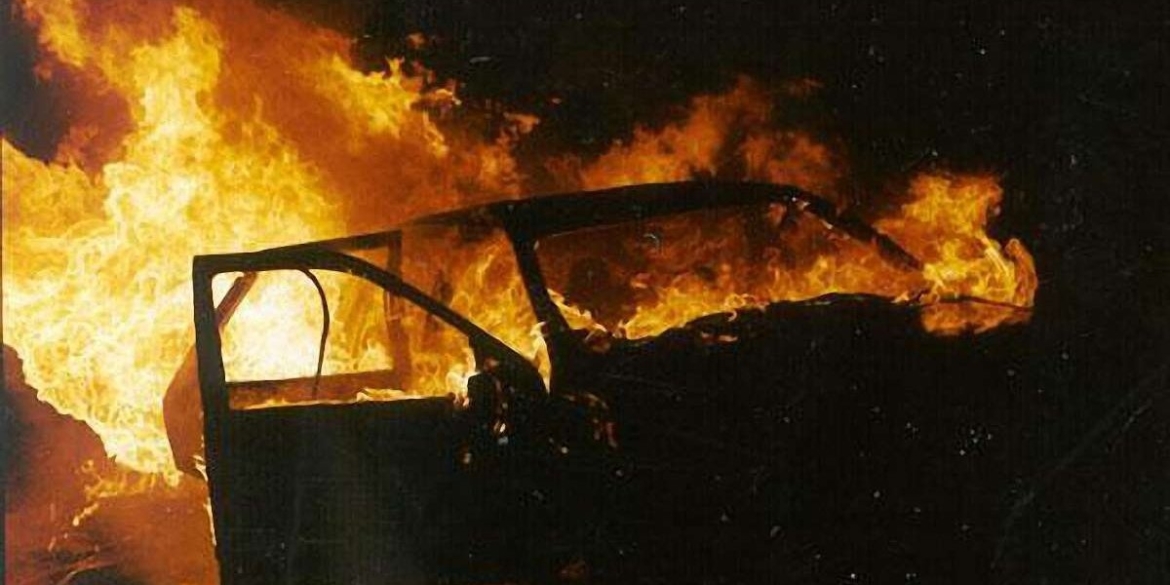 На Вінниччині за добу згоріли два авто та причіп вантажівки