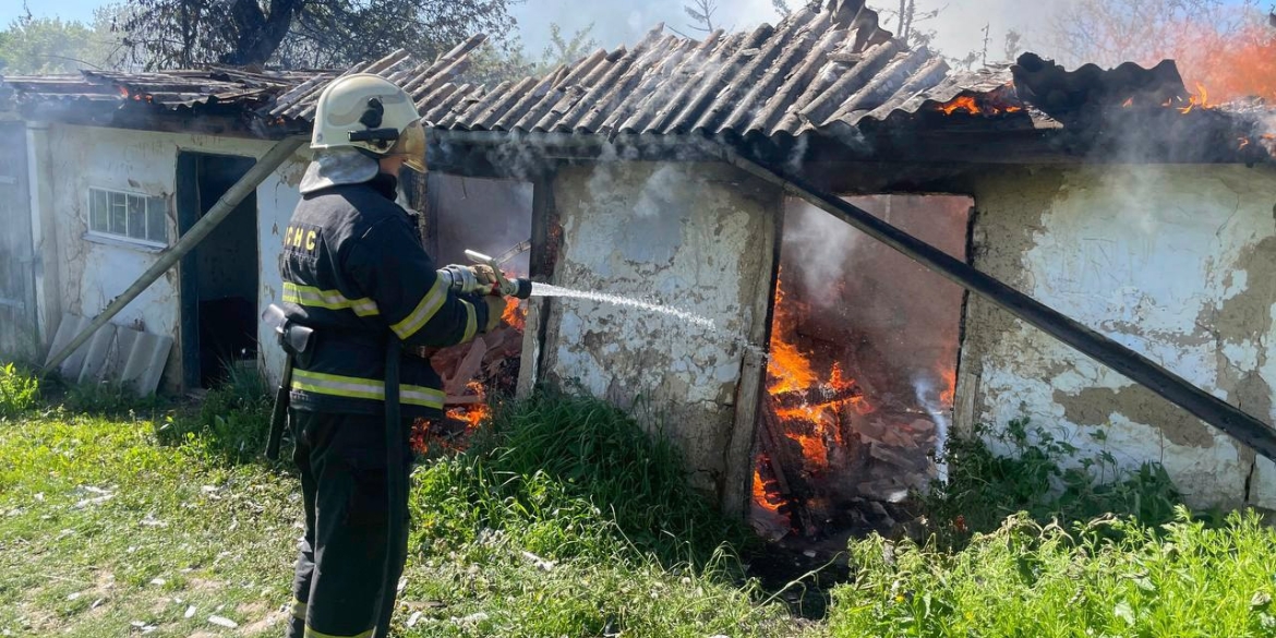 На Вінниччині сталося дві пожежі - через недопалок та дитячі пустощі