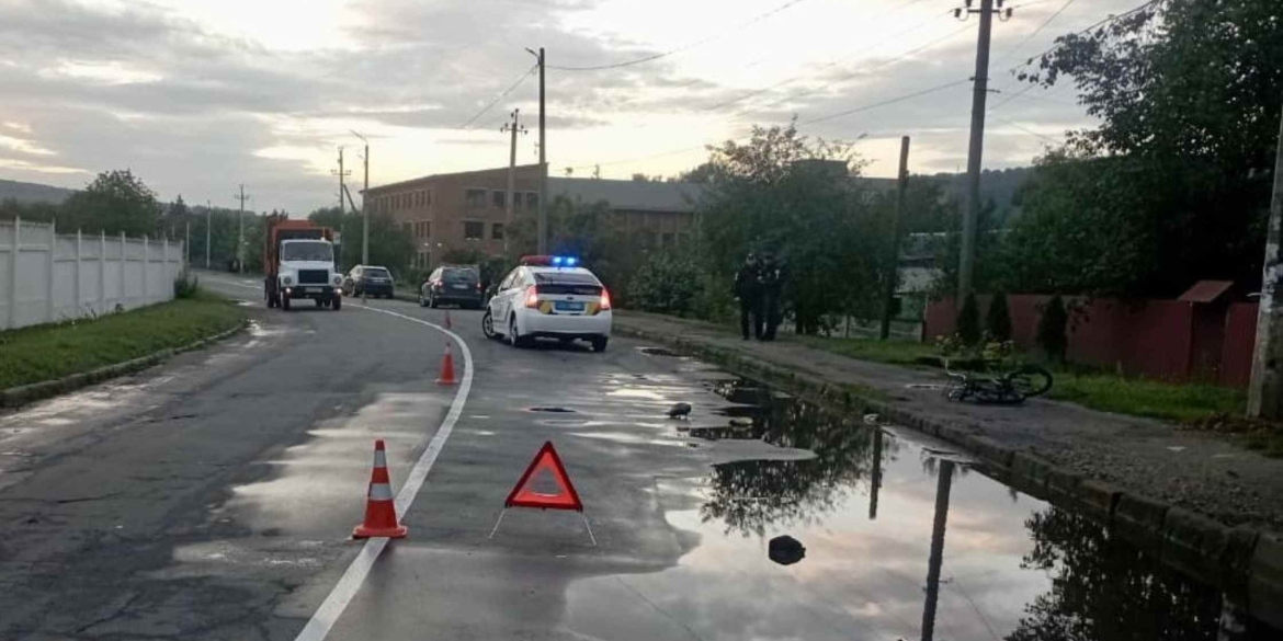 На Вінниччині 68-річний велосипедист потрапив під колеса Skoda Octavia