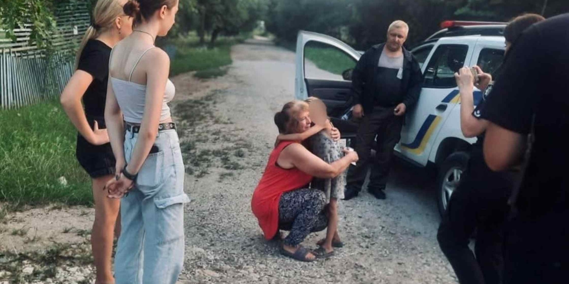 На Вінниччині дитина заблукала в лісі, куди пішла з батьком по гриби