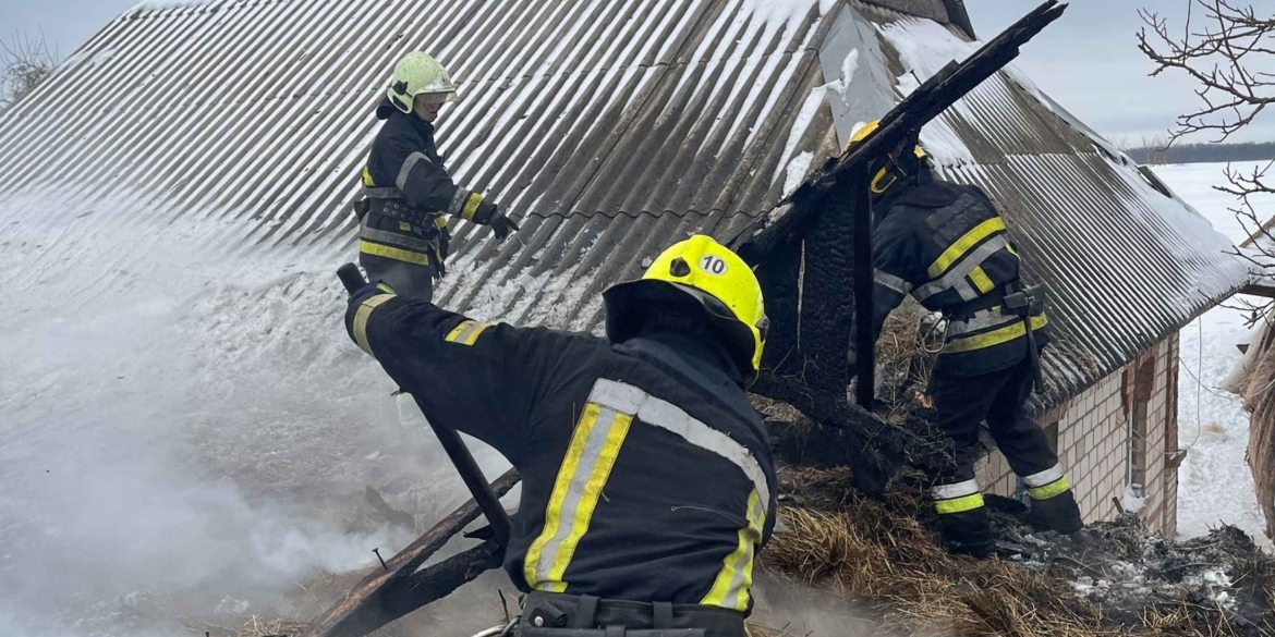 На Вінниччині горіли будинки, господарські споруди та вантажівка