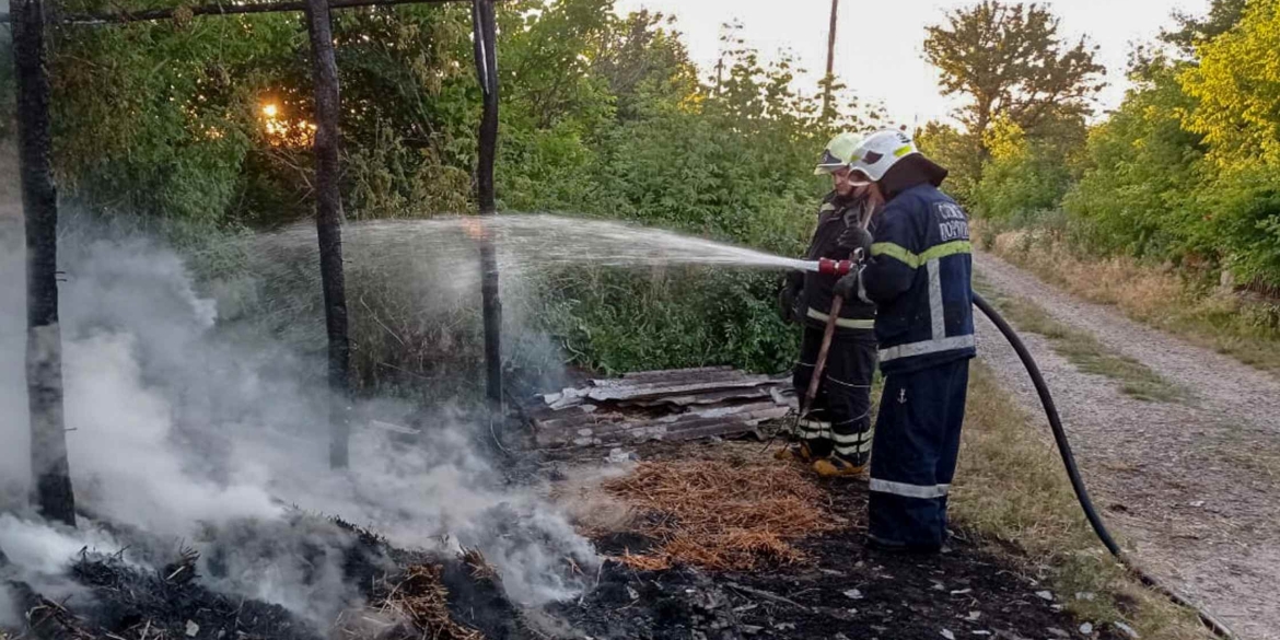 На Вінниччині горіли гаражі, літні кухні та сіно