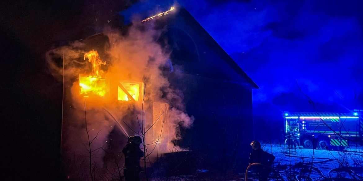 На Вінниччині горіли господарські споруди та прибудови