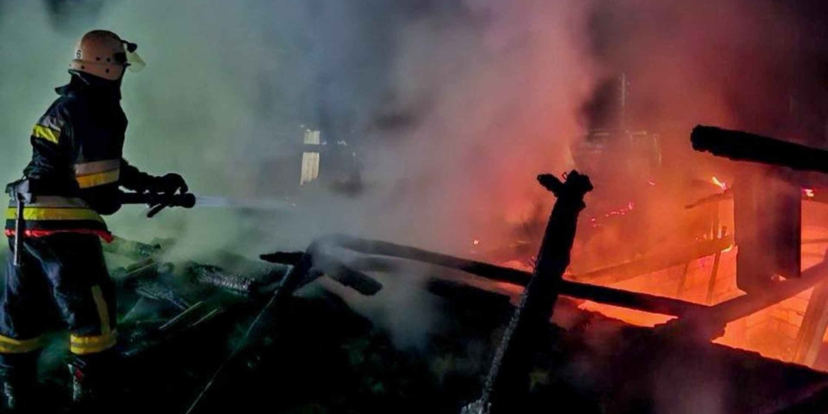 На Вінниччині горіли господарські споруди у двох громадах