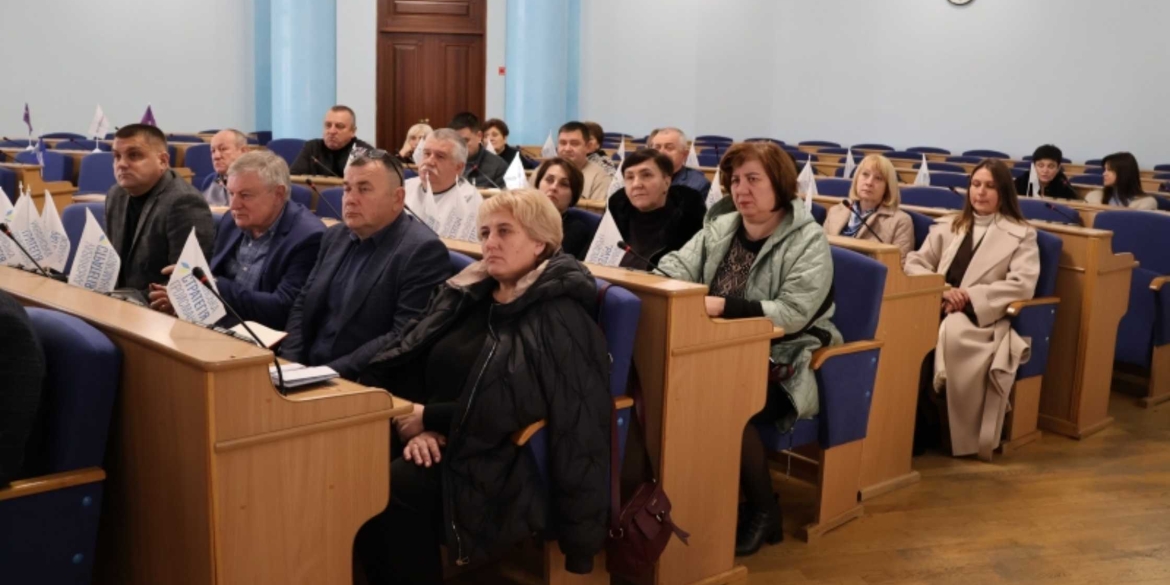 На Вінниччині керівники навчальних закладів обговорили нові виклики та проблеми освітньої галузі На Вінниччині керівники навчальних закладів обговорили нові виклики та проблеми освітньої галузі