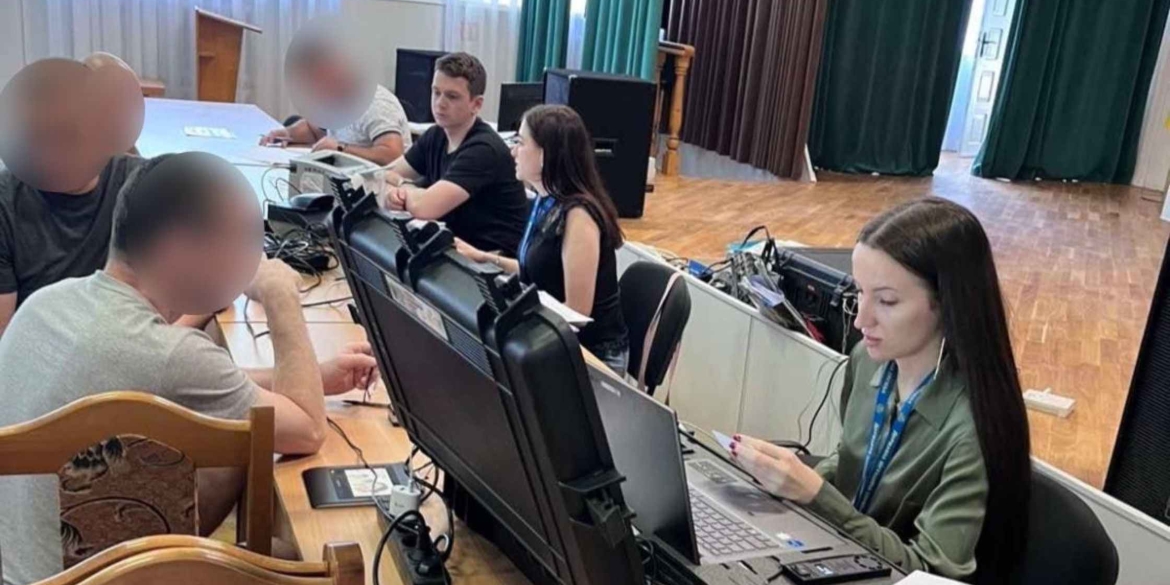 На Вінниччині оформили паспортні документи звільненим з полону Героям