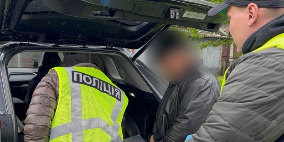 На Вінниччині поліція затримала лікарів, які за гроші надавали групу інвалідності