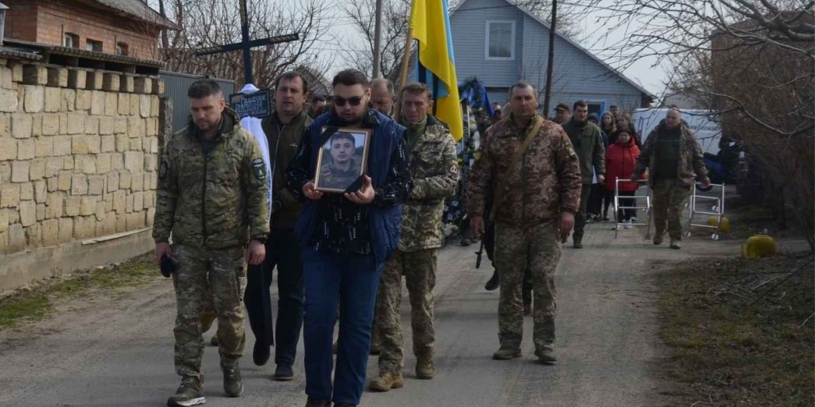 На Вінниччині прощались із 20-річним стрільцем-санітаром спецбатальйону «Шквал»