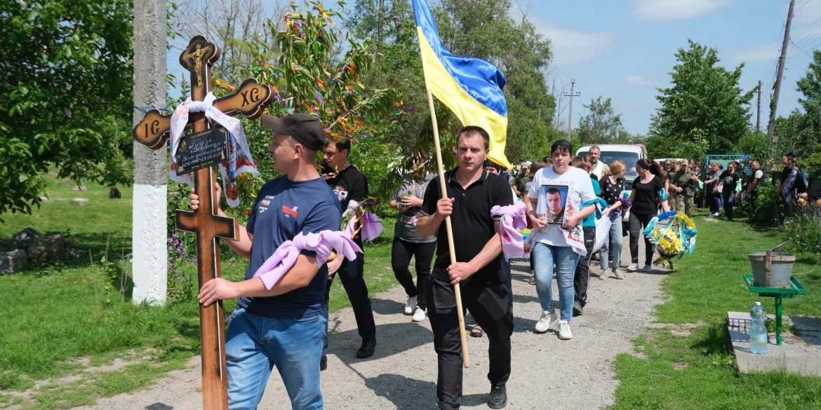 На Вінниччині прощались з Героєм АТО, який пішов з життя через хворобу