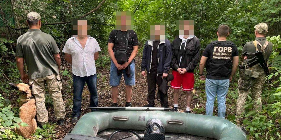 На Вінниччині прикордонники затримали порушників кордону на гумовому човні