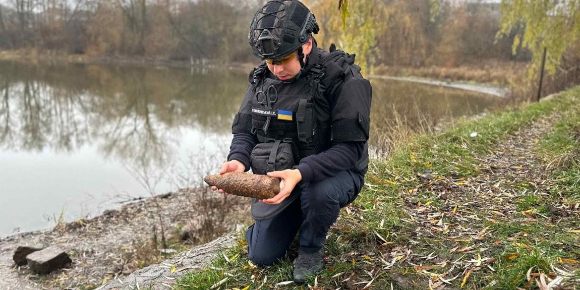 На Вінниччині сапери знищили 76-міліметровий артилерійський снаряд