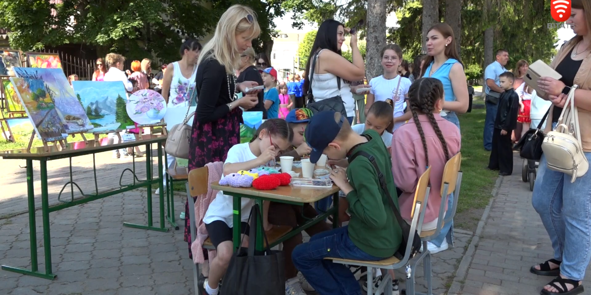 На Вінниччині у містечку Бар провели масштабне святкування Міжнародного дня захисту дітей