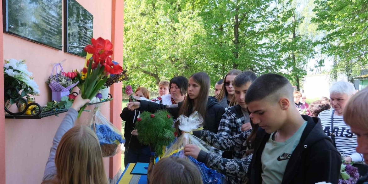 На Вінниччині відкрили меморіальну дошку Герою, який брав участь у висадці десанту на о. Зміїний
