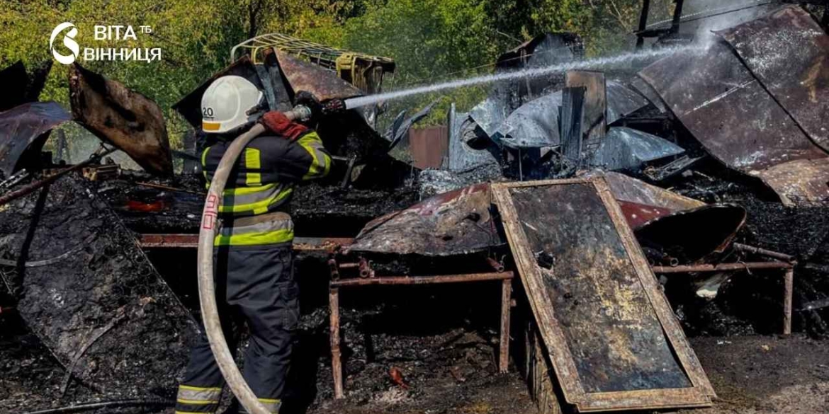 На Вінниччині за добу ліквідували 15 пожеж, горіли трава, вагончик і оселі