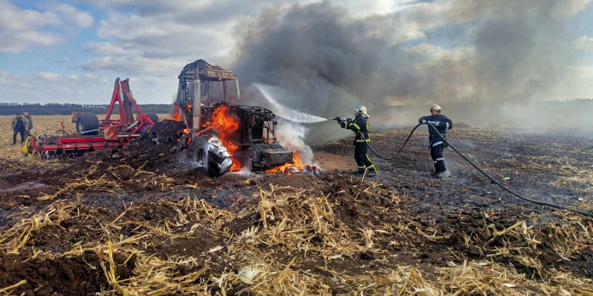 На Вінниччині загорівся трактор під час виконання робіт в полі