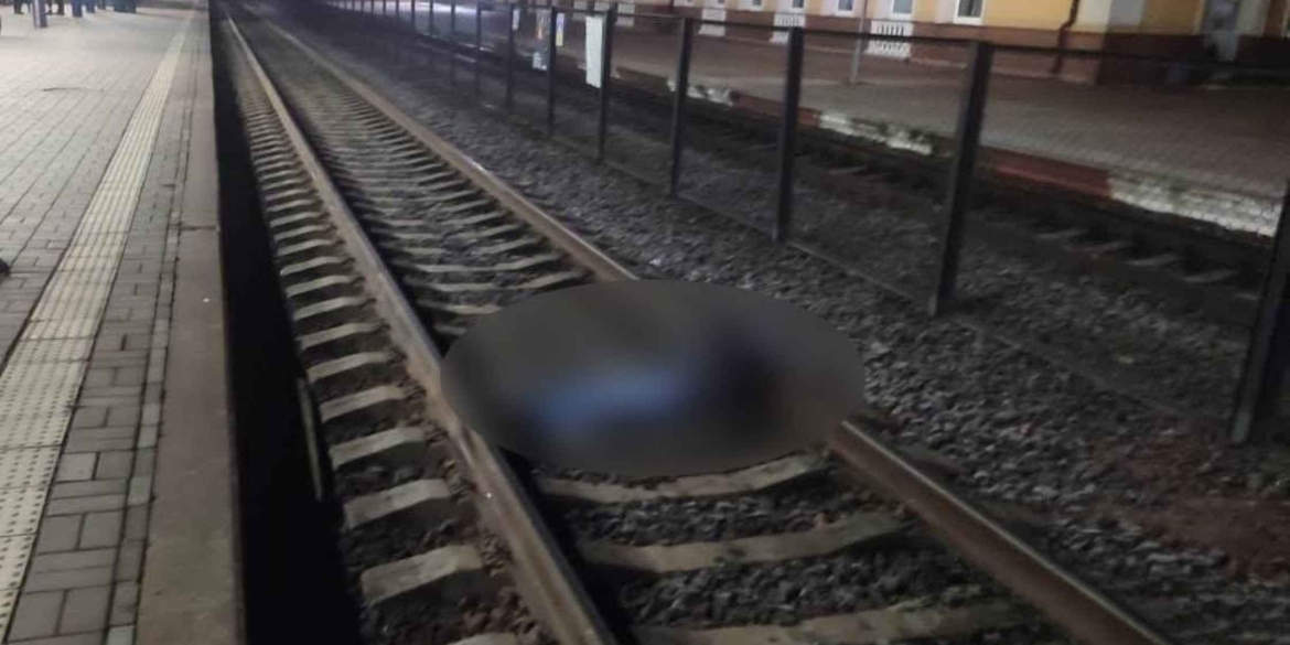 На вінницькому вокзалі студентка загинула під колесами пасажирського потягу