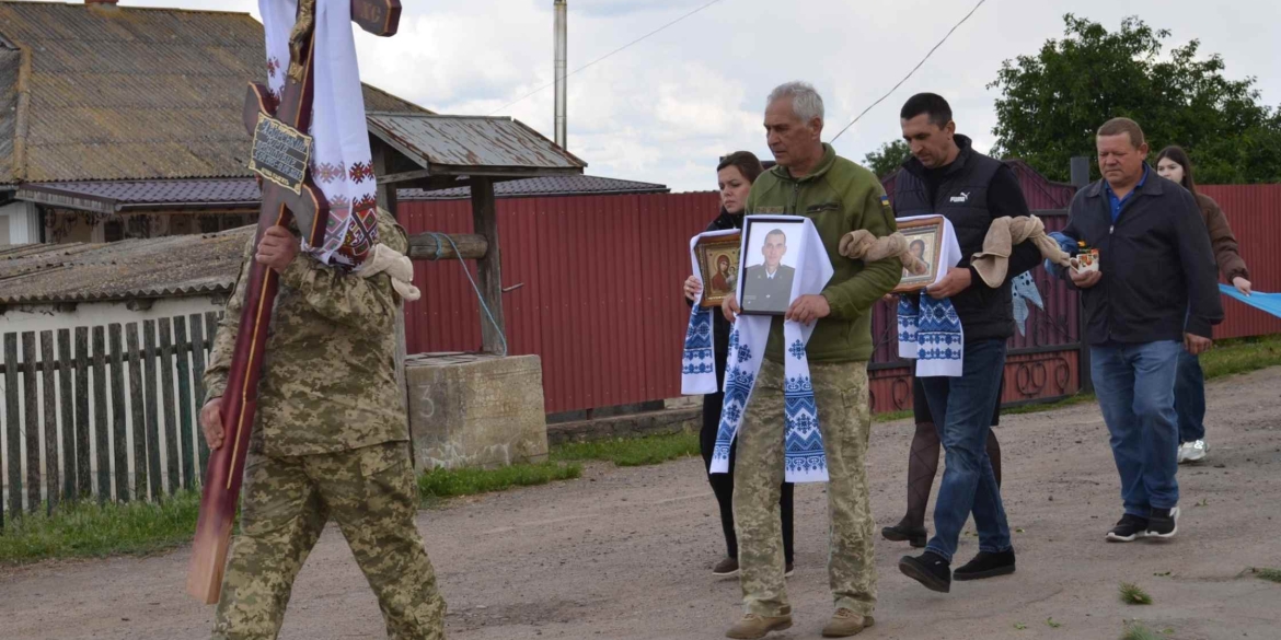 На Ямпільщині прощались з молодим командиром, молодшим сержантом Юрієм Яворським