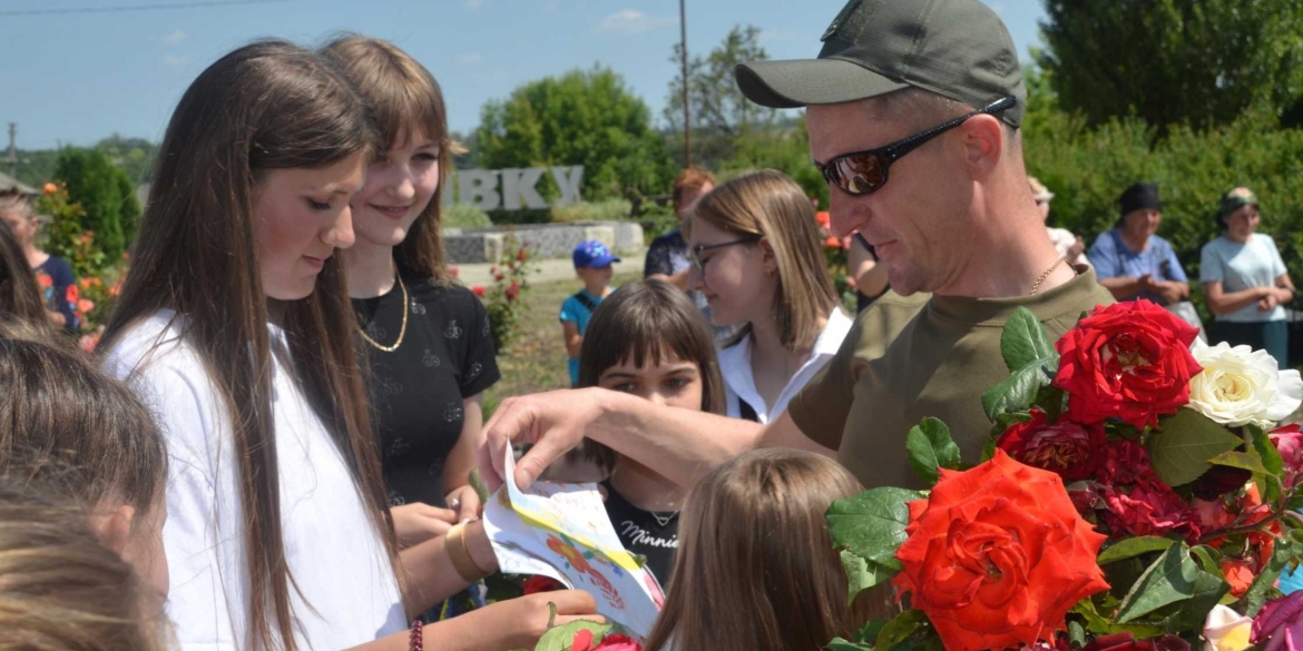 На Ямпільщині зустріли Героя, який повернувся з російського полону
