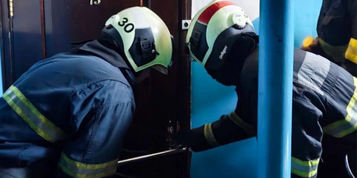 Не дали померти за зачиненими дверима на Вінниччині врятували пенсіонерів