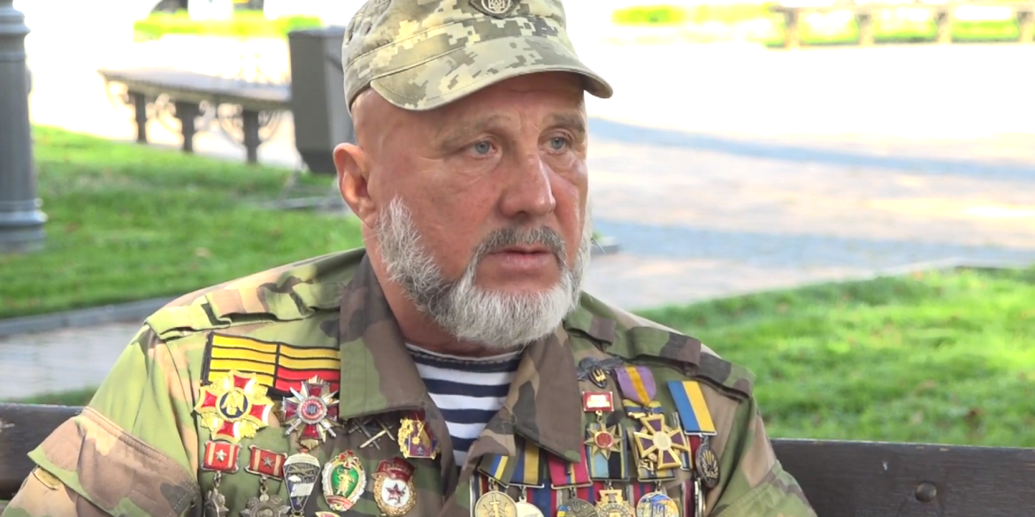 "Не знаю, як вижив": військовий з Вінниці отримав більше 10 поранень, пройшовши Іловайський котел