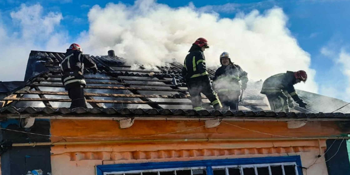 Несправність пічного опалення спричинило пожежу в будинку у Погребищенській громаді