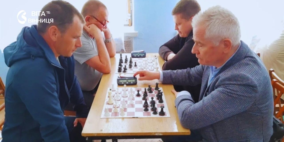 Незрячі шахісти та шашкісти з Вінниці і Бару зійшлися у товариському матчі 