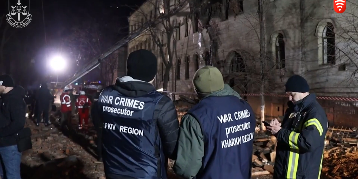 Обстріли Одеси та Харкова: є постраждалі, зруйновані квартири, автівки, люди без тепла