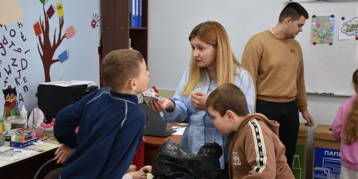 Одна батарейка — 400 літрів отруєної води як юних вінничан вчать рятувати планету