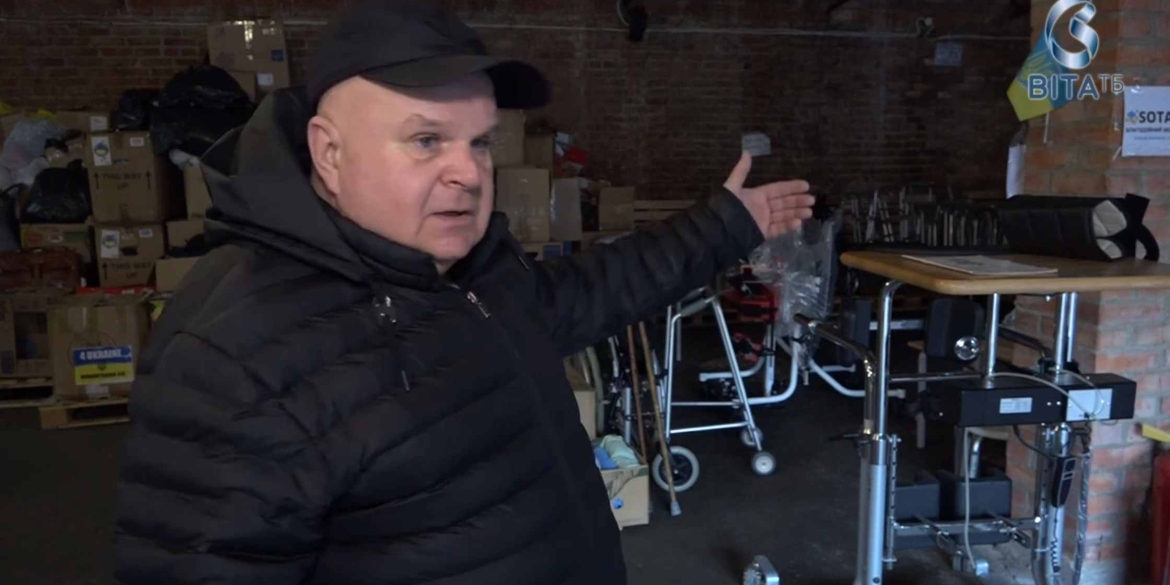 Окопні свічки, обладнання та продукти вінницькі волонтери допомагають оборонцям і дітям
