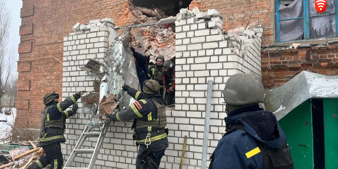 Окупанти вдарили по житловому будинку в Куп'янську: є загибла та поранені