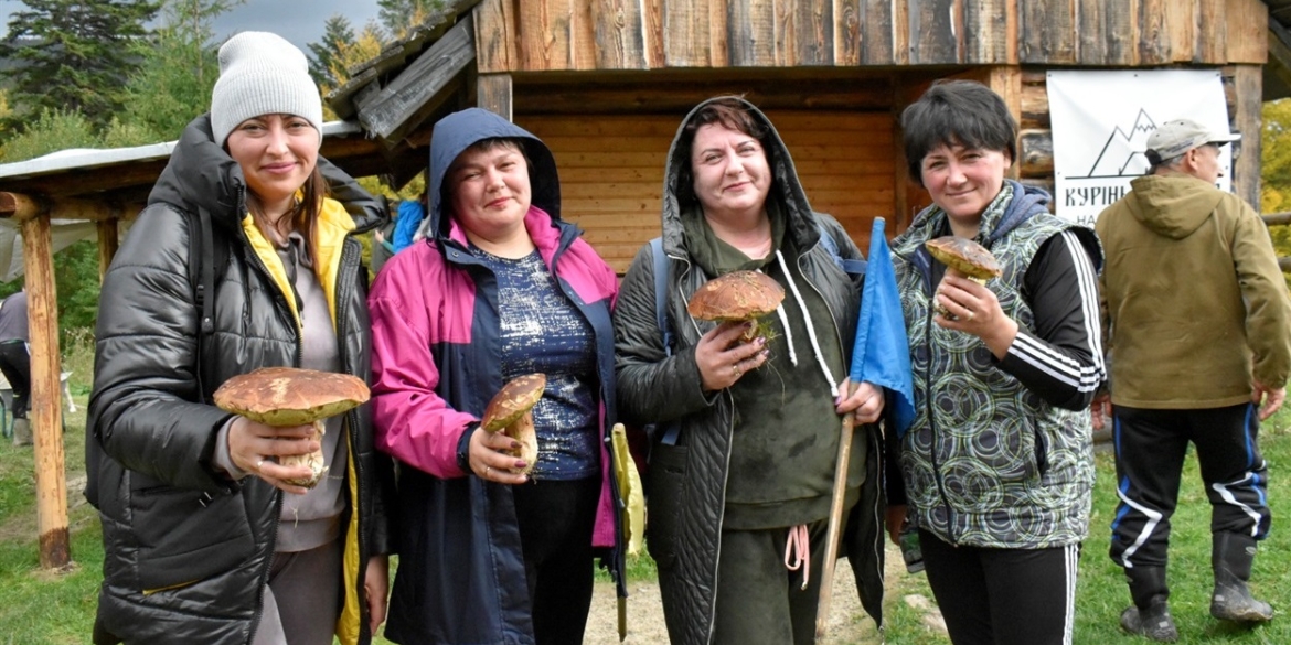 Освітяни зі Жмеринщини провели у Карпатах змагання з туризму