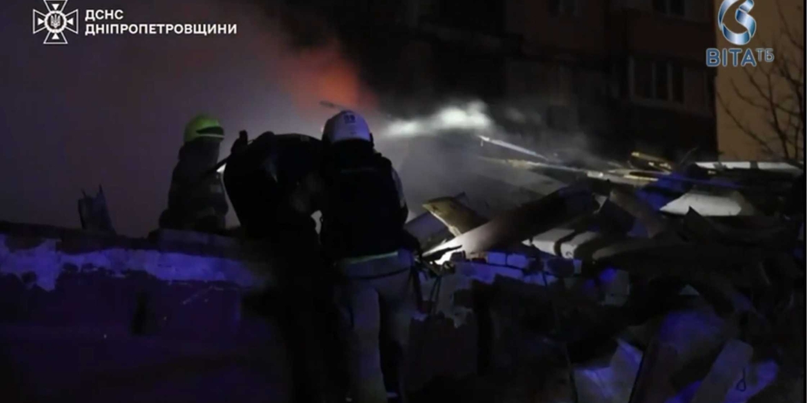 Палаючі автівки та поранені діти наслідки масованих обстрілів України в ніч на 7 січня