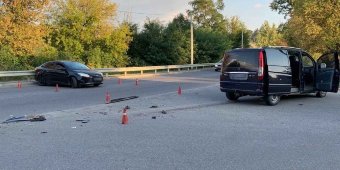 Під Вінницею зіткнулись два авто, постраждав семирічний пасажир
