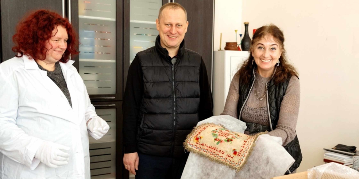 Після реставрації до вінницького музею повернулись унікальні хустки та спідниці